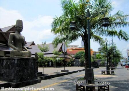 Ngarsopuro, Tempat yang (c)Antik di Kota Solo