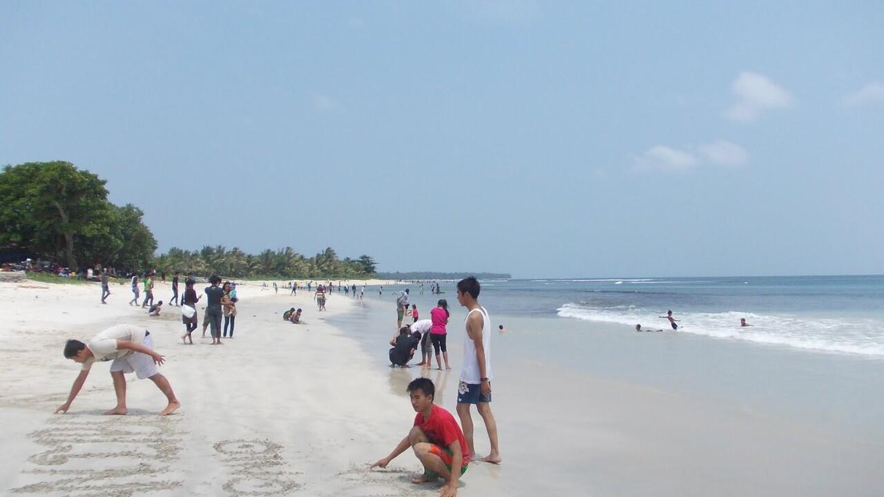 Wisata Bahari Pesisir Barat Menyaingi Bali