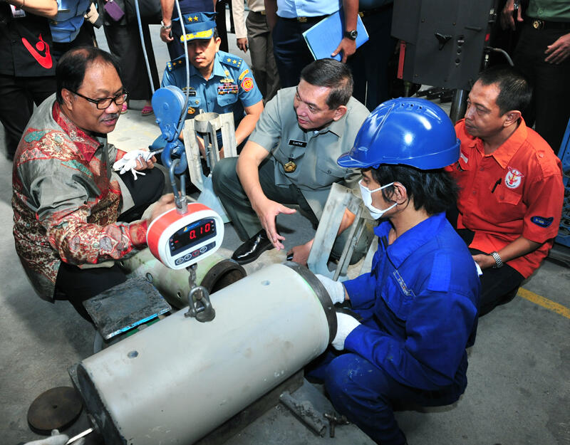 Wamenhan : Pabrik Bom Siap Operasional Untuk Mendukung Modernisasi Peralatan Militer 