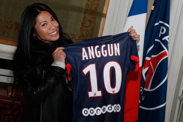  &#91;HOT&#93; Anggun didaulat jadi DUTA Klub Sepakbola Paris Saint-Germain