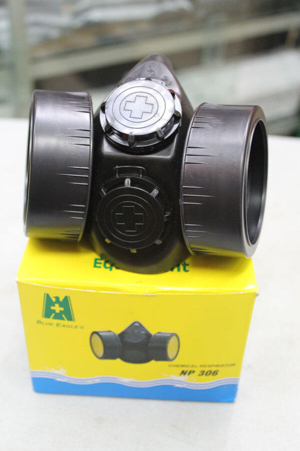 Terjual sepatu safety murah , wearpack , sepatu kings 
