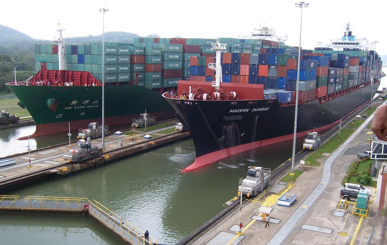 Terusan Panama Si Pembelah Benua
