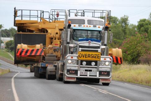 Perbedaan Muatan Truck Indonesia Dengan luar negeri