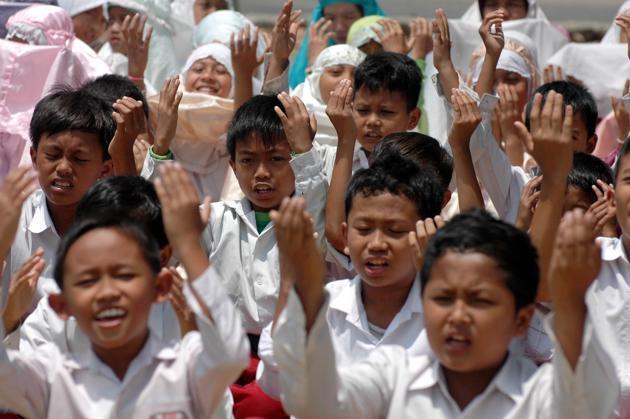 JANGAN NGELUH GAN KALO AGAN KEHUJANAN