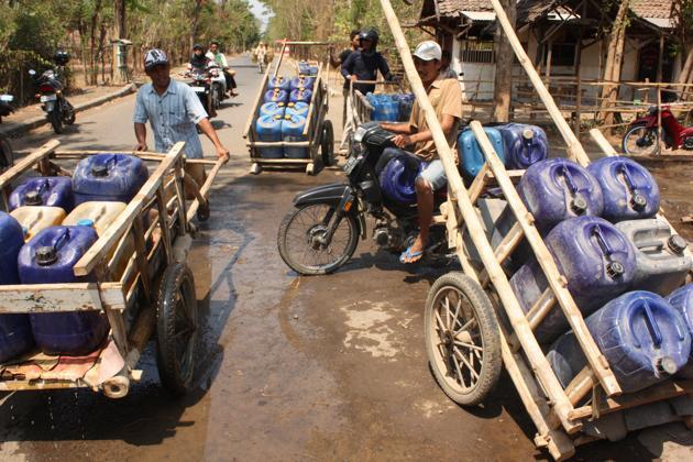 JANGAN NGELUH GAN KALO AGAN KEHUJANAN