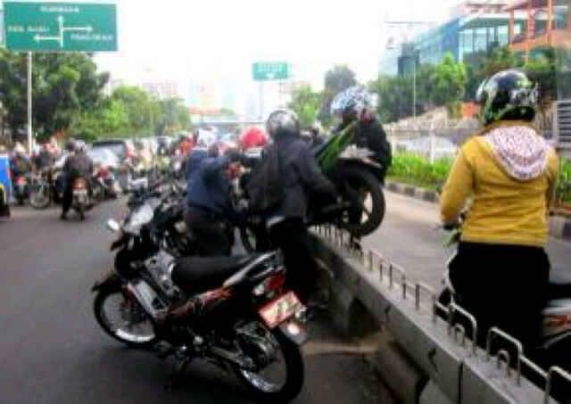 &#91;PIC ONLY&#93; DARIPADA KENA 500rb MENDING GW ANGKAT DAH NIH MOTOR