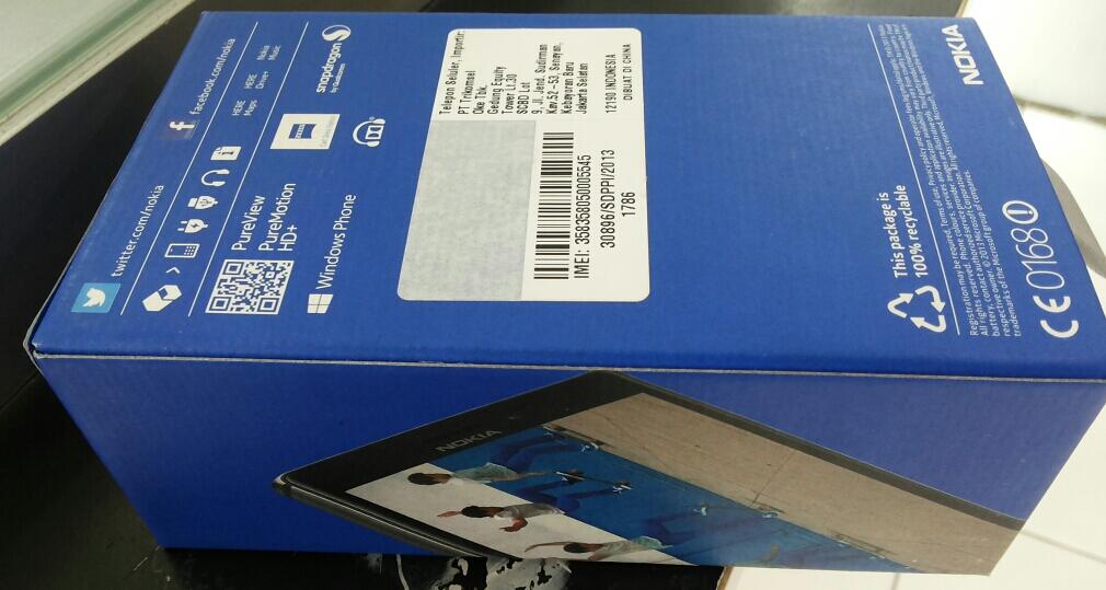 BNIB NOKIA LUMIA 925
