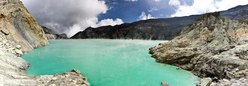 10 Tempat Wisata Menarik Di Indonesia (Polling)