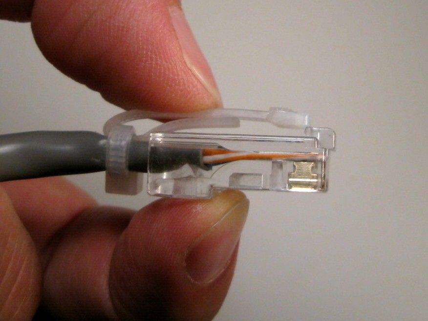 Memperbaiki Konektor Lan Yang Patah (Ethernet Plug)
