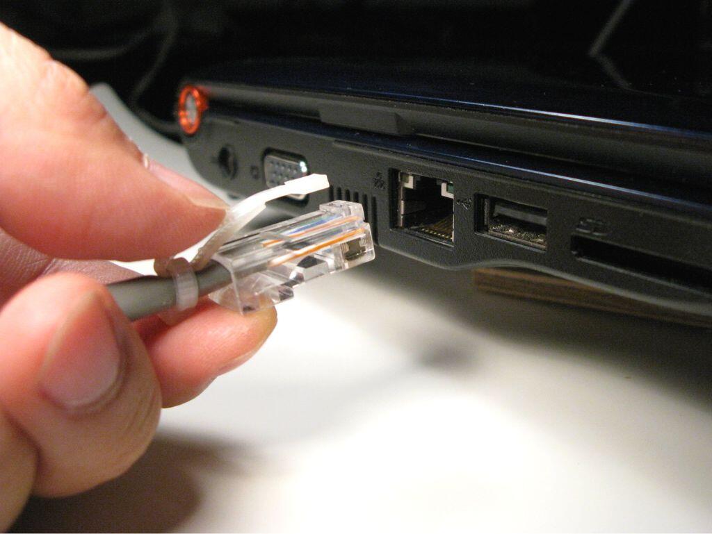 Memperbaiki Konektor Lan Yang Patah (Ethernet Plug)
