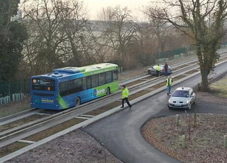 Busway Anti Penyerobotan Versi Inggris