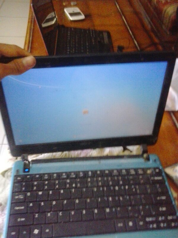 MIRIS GAN !!! LIAT KONDISI LAPTOP ANE (u_u) hiks hiks hiks