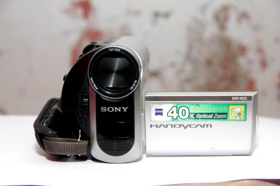 Handycam Sony DCR-HC52 