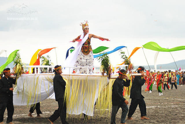 Paju Gandrung Sewu | Meriahnya Banyuwangi Festival Dengan Aksi Ribuan Penari Gandrung