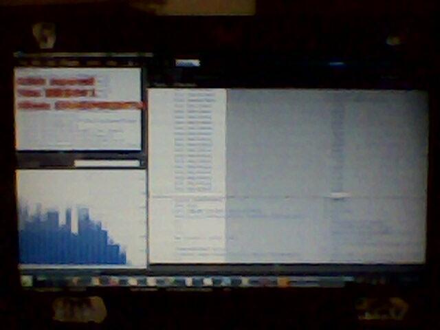 HELP : LCD Laptop ane aneh gannn !!!