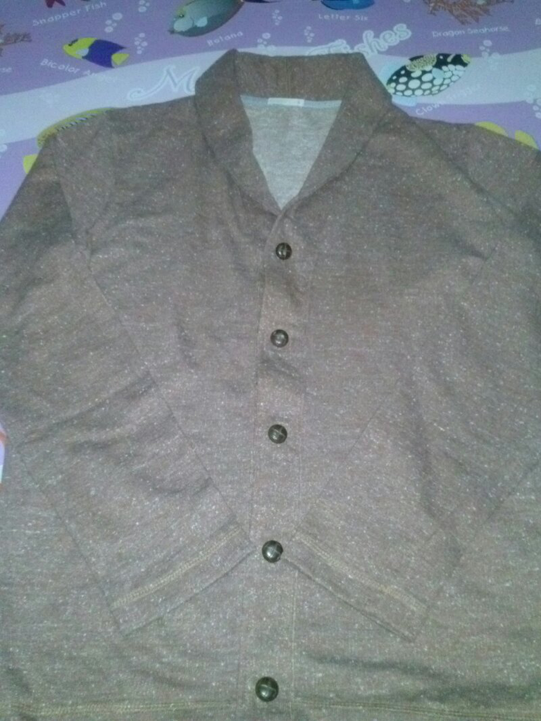 quilted cardigan (berkerah) warna cream bahan Uniqlo