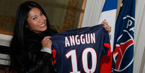 &#91;KEREN GAN&#93; PSG Undang Anggun Resmikan Situs Berbahasa Indonesia &#91;PIC&#93;