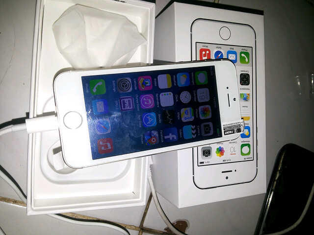 Jual Iphone 5/5S/5C Supercopy/Replika, harga dijamin 