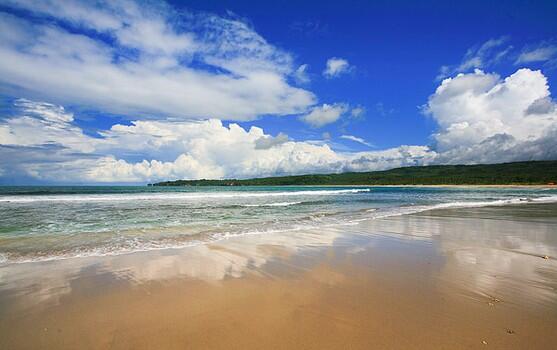 Di Jawa Barat Banyak Pantai Keren yang Agan Mungkin Belum Tahu