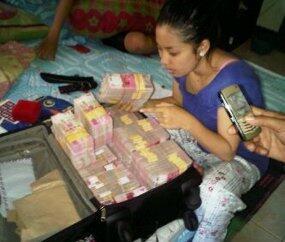 Mahar 5 MILIAR dari BUPATI untuk Pedangdut KDI
