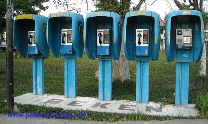 Agan pernah ngelakuin ini ke telepon umum?