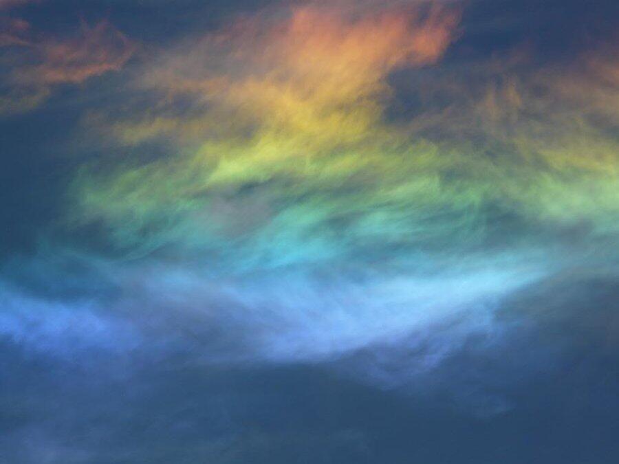 &#91;Fire Rainbow&#93; Pelangi Api Fenomena Langit yang Langka dan Menakjubkan