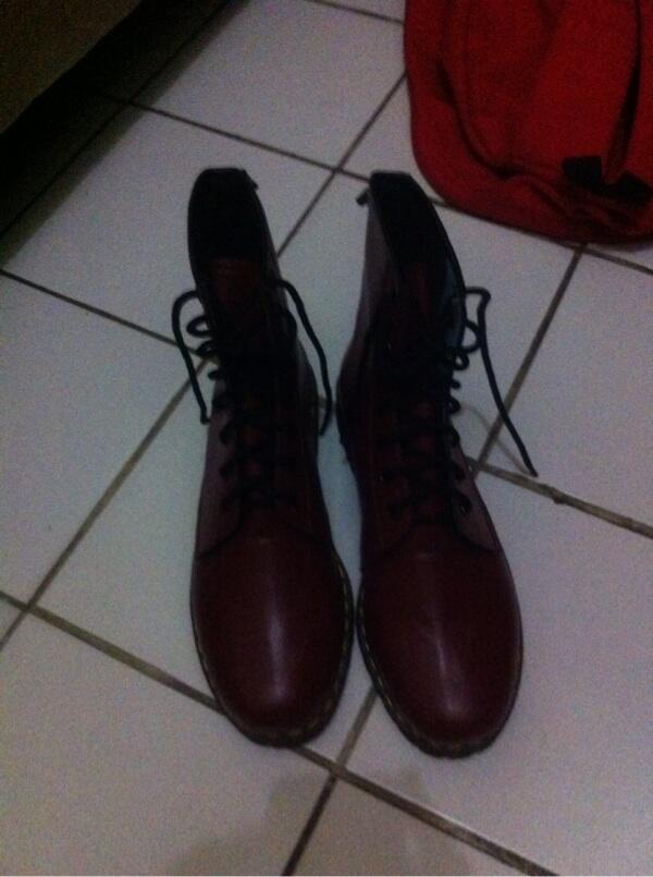 Jual sepatu dr martens 8 hole kw super