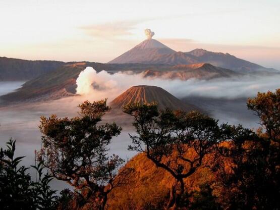 35 Foto Gambar Pemandangan Alam Indah di Indonesia