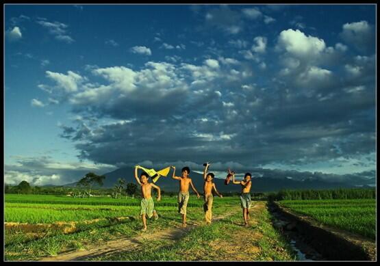 35 Foto Gambar Pemandangan Alam Indah di Indonesia