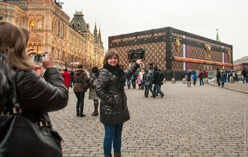 Koper Louis Vuitton Segede Rumah Muncul di Red Square Russia