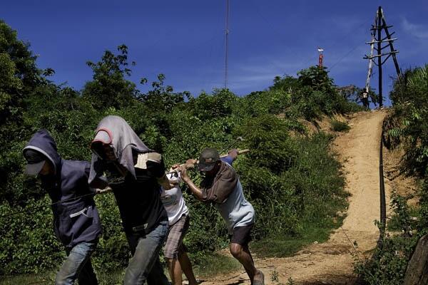 Balada di Tambang Minyak Tradisional, Wonocolo