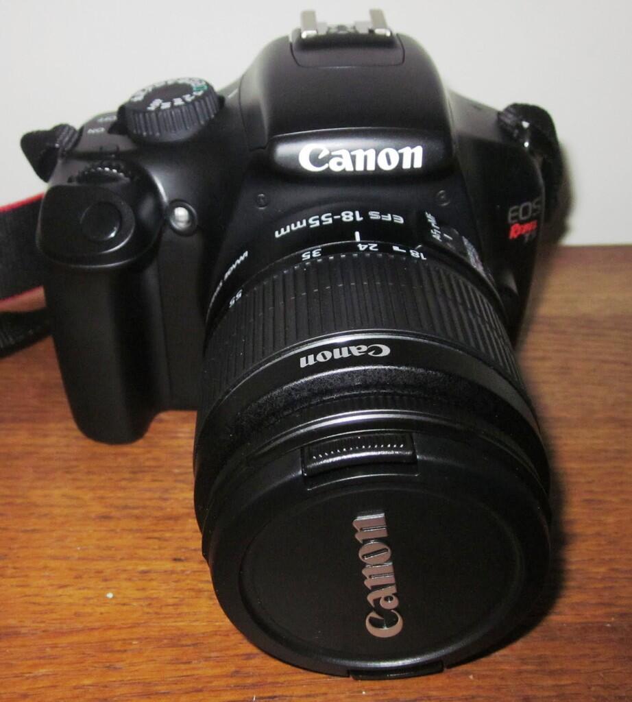 WTS &gt; Canon EOS Rebel T3 a.k.a 1100D di Bandung