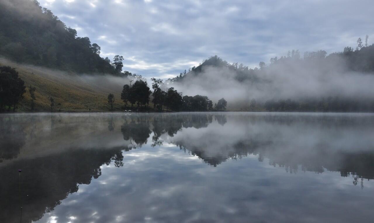 35 Foto Gambar Pemandangan Alam Indah di Indonesia