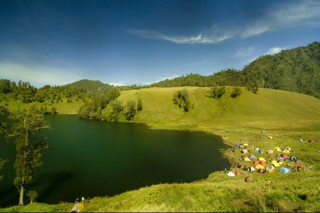 35 Foto Gambar Pemandangan Alam Indah di Indonesia