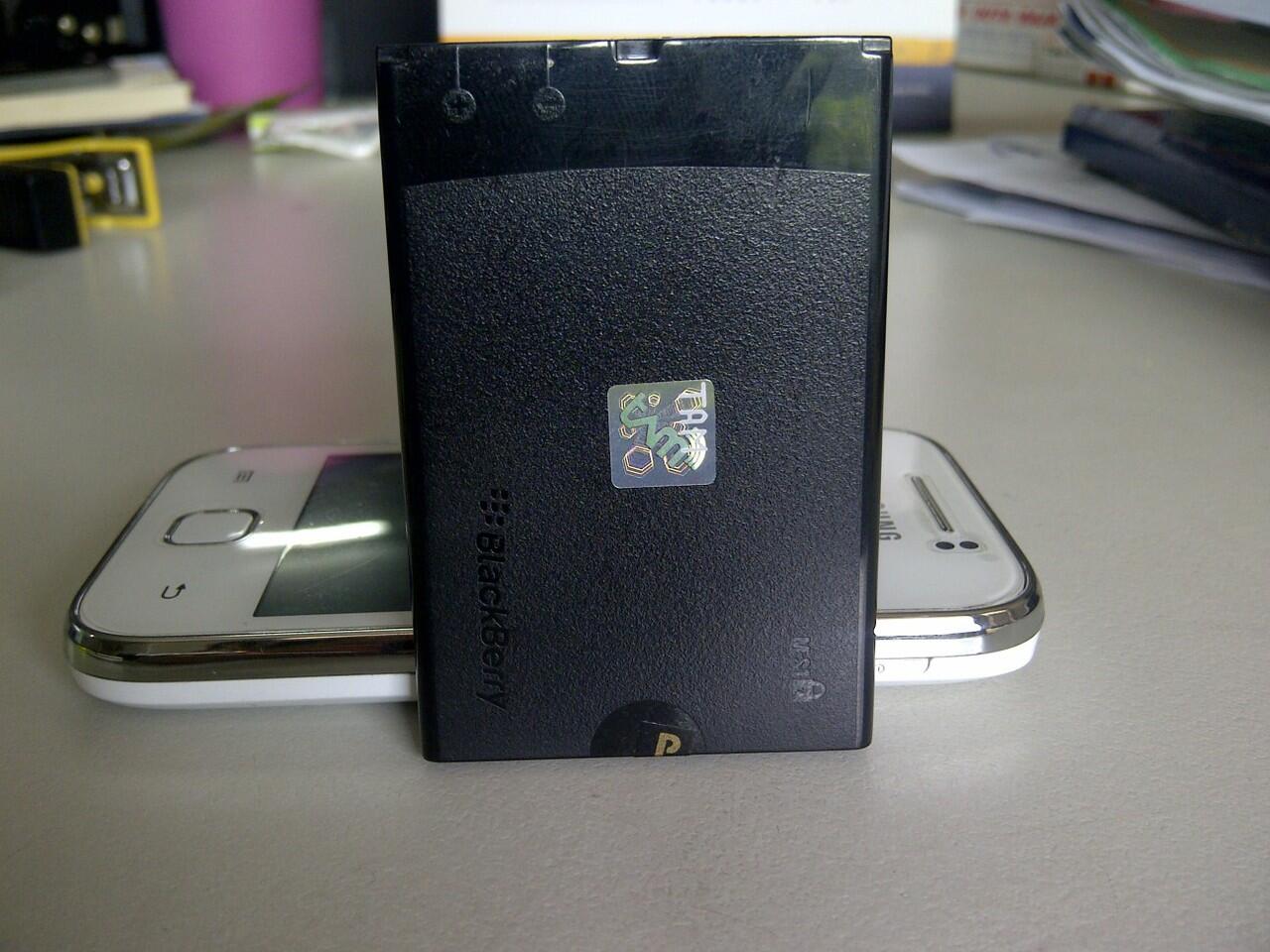 Battery/Batere/Baterai n Charger Blackberry BB Original RIM100% garansi uang kembali