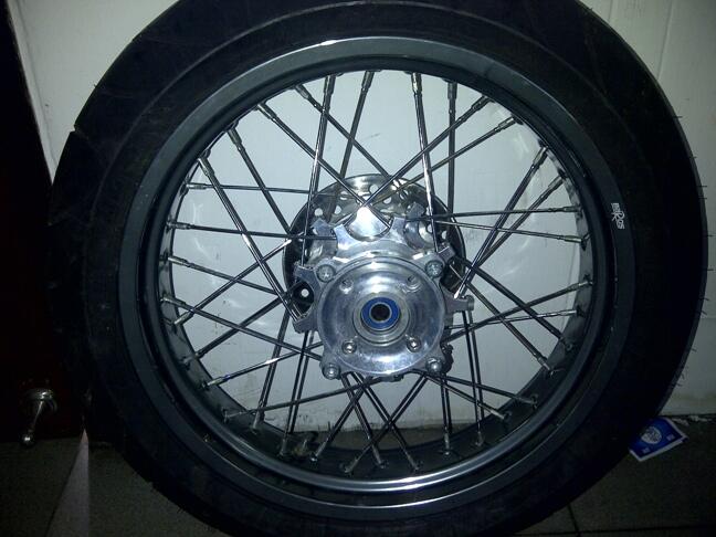 Terjual Velg supermoto klx alumunium baros + ban Michelin 