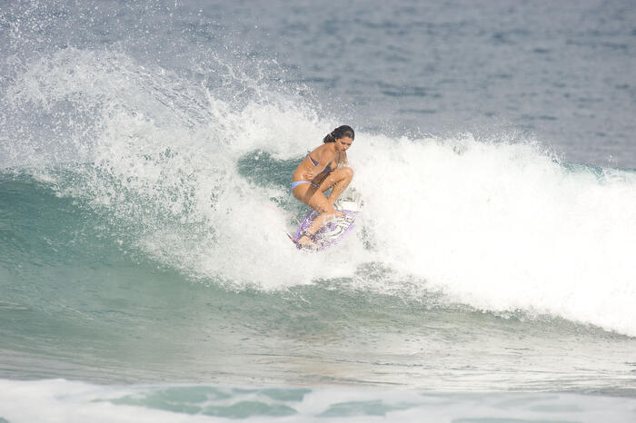 Malia Manuel Surfer Girl Cantik dari Hawaii