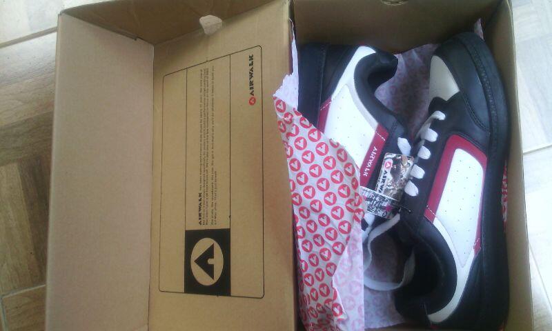 JUAL SEPATU AIRWALK & VANS