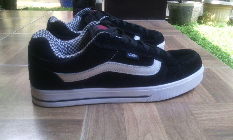 JUAL SEPATU AIRWALK & VANS