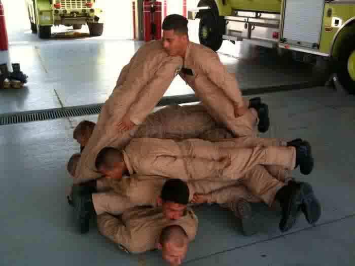 Lucu-lucuan buat nemenin agan2 sekalian !!!!