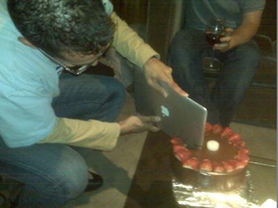5 Kegunaan Aneh Laptop Bekas