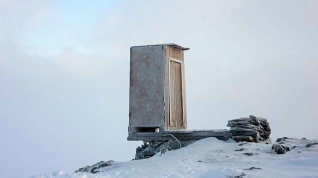 Toilet di Siberia ini Merupakan Yang Paling Mengerikan di Dunia 