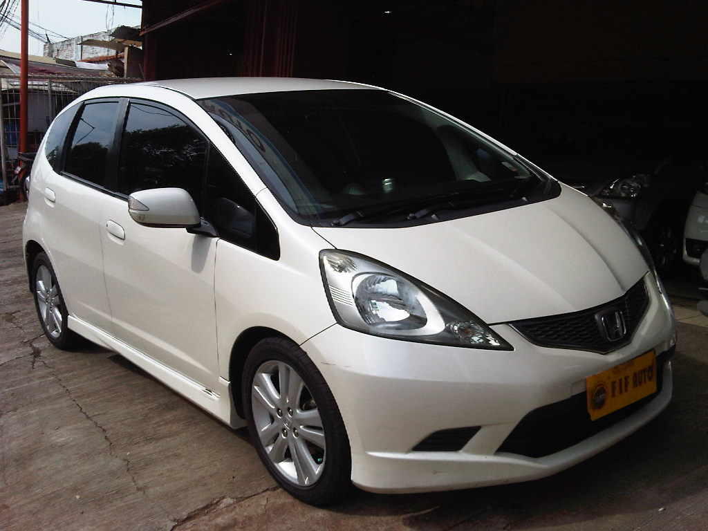 HONDA ALL NEW JAZZ RS AT 2009 PUTIH MUTIARA