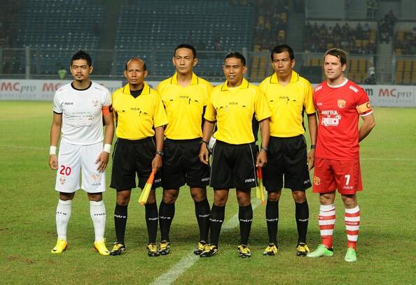 Kumpulan Foto Team Sepakbola/Pemain Dunia Yang Pernah ke Indonesia