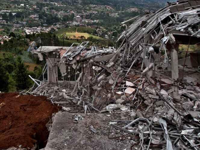 Ane Dukung Nih Pembongkarang Vila di Puncak