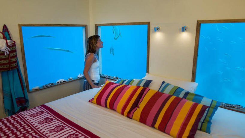 UNIKNYA Bermalam di Resort Bawah Laut