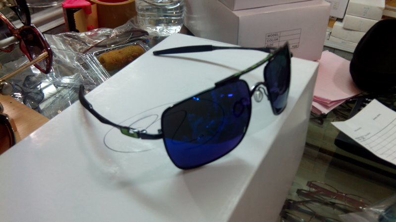 WTS kacamata sunglasses Oakley Deviation moto GP dua pilihan.fullset.COD rs islam