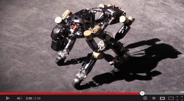 iStruck, Robot Gorilla Paling Mirip Aslinya :matabelo