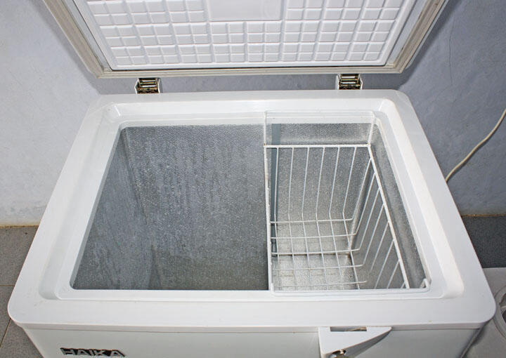 Terjual JUAL CHEST FREEZER (Kulkas ICE CREAM) merk HAIKA 