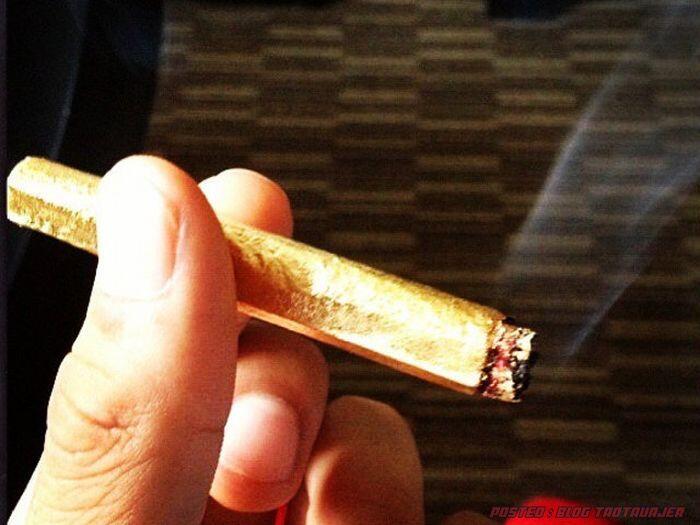 Yuk kita lihat "SHINE" rokok yang terbuat dari emas